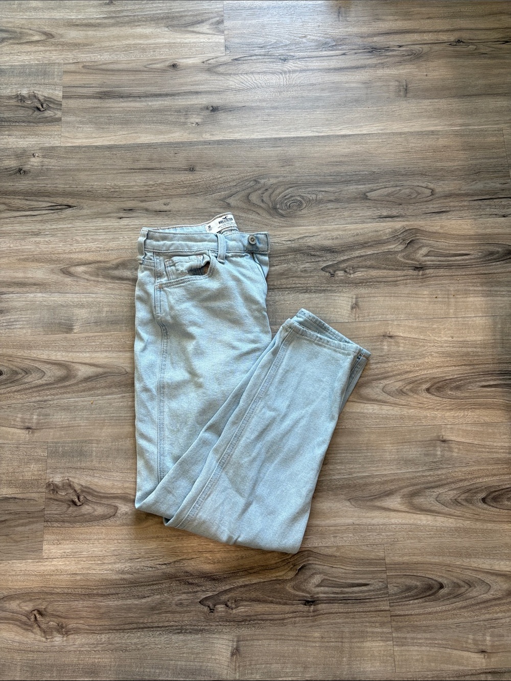 Light Wash High-Rise Mom Jeans
